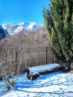 Snow and ski sports - CHALET "Les roses de Jean" 2 to 10 people (VENOSC)