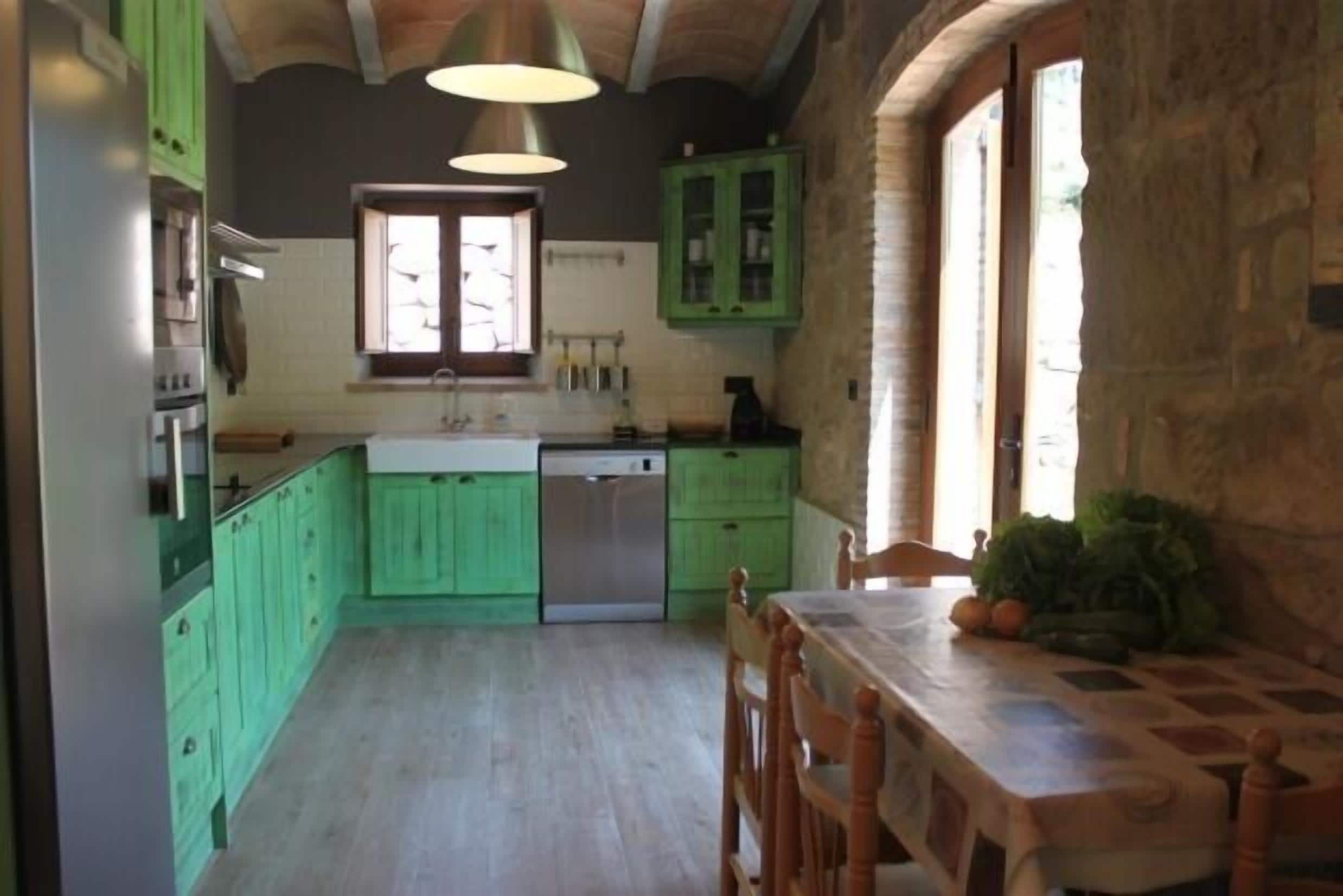 Cal Rebotit Self catering for 10/14 people