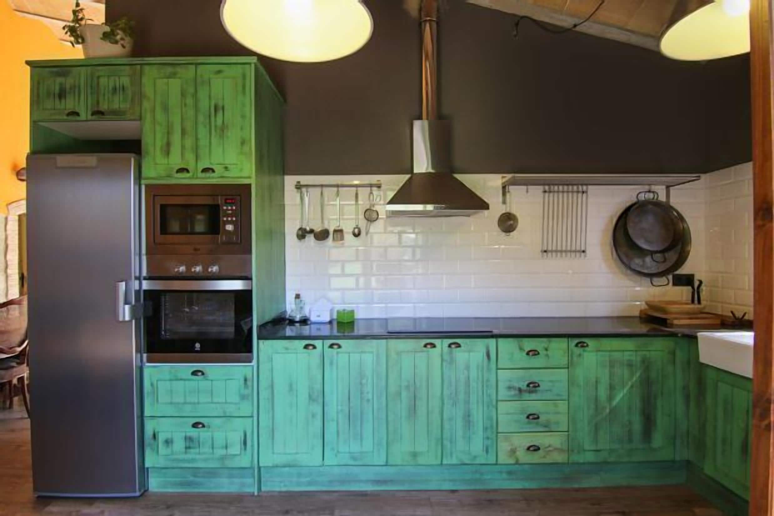 Cal Rebotit Self catering for 10/14 people