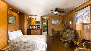 1 bedroom, in-room safe, iron/ironing board, free WiFi