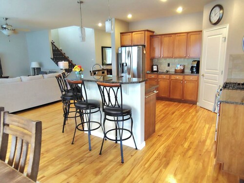 Spacious Designer Home w/Hardwoods, Granite, Stainless, Covered Patio, 4 pools.