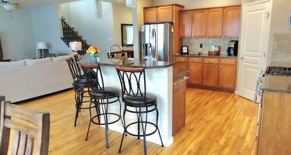 Spacious Designer Home w/Hardwoods, Granite, Stainless, Covered Patio, 4 pools.
