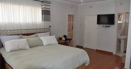 Monavale Hills Getaway