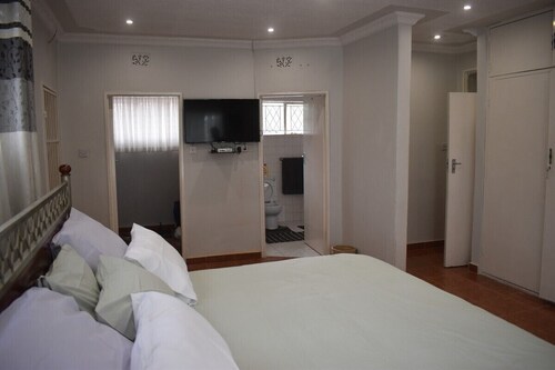 monavale hills getaway