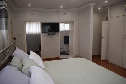 monavale hills getaway