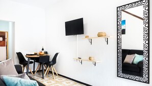 Smart TV - Aunt Julia's house. Family house with two floors. Maximum 5 people (San Andrés)