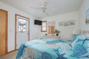 5 bedrooms, internet, bed sheets - 5436- Latitude Adjustment, Easy access to the beach & private pool! (Nags Head)