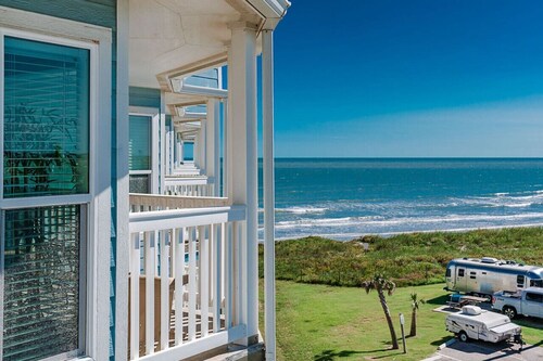 Great Views! Heated Pools, Hot Tubs & Easy Beach Access