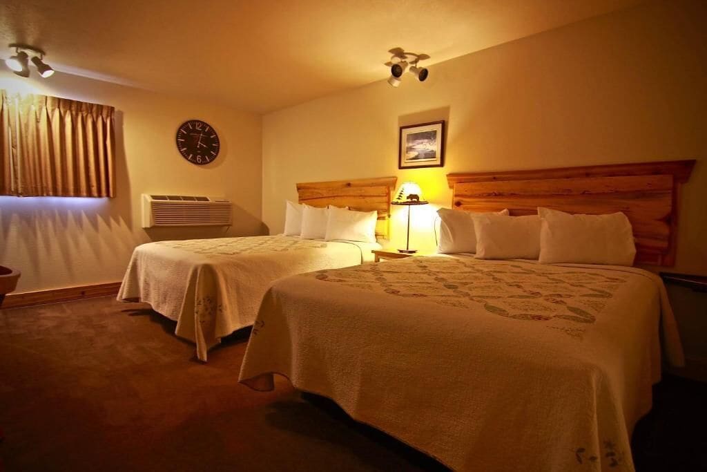 standard room, 2 queen beds, non smoking | blackout curtains, free wifi, bed sheets