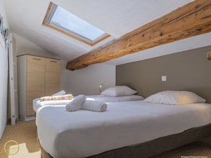 3 chambres, fer et planche Ă repasser, Wi-Fi, draps fournis