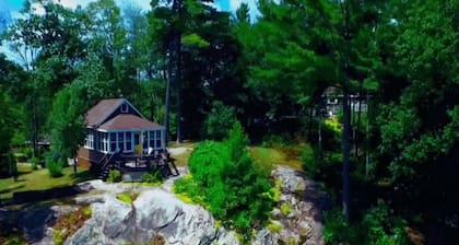 The Loon Muskoka Cabin - TeaLakeCottages