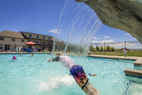 Waterdance Entire Home - Sleeps 110 - Luxury Home in Garden City, 25BR, 20BA,