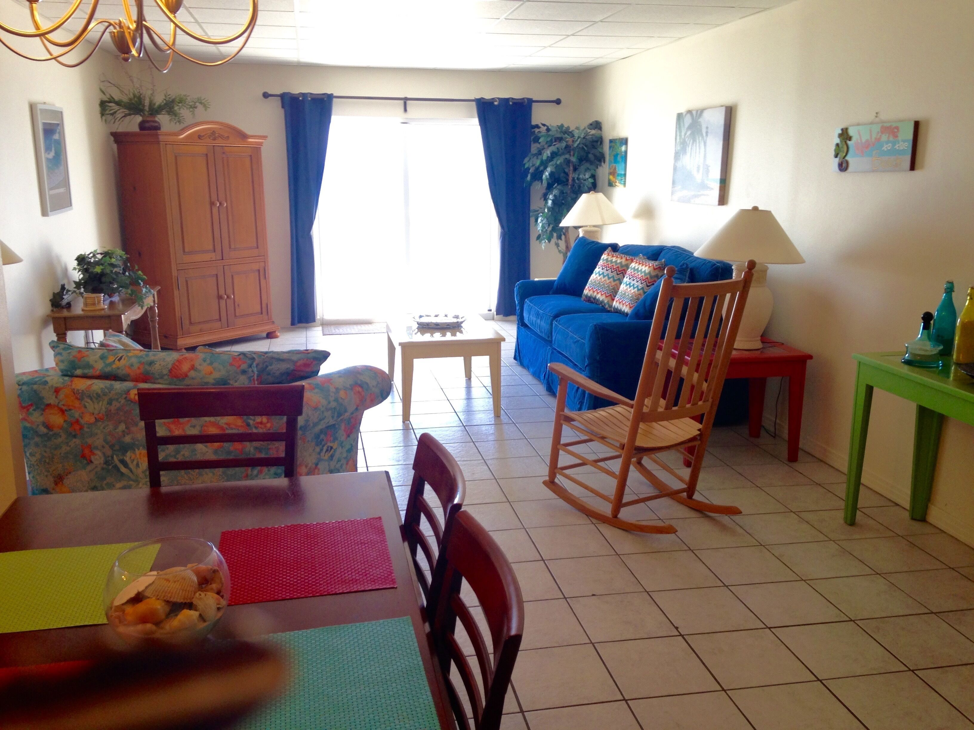 GULF FRONT Condo with stunning views!!!   ... Clean and Well Kept, Sleeps 4  