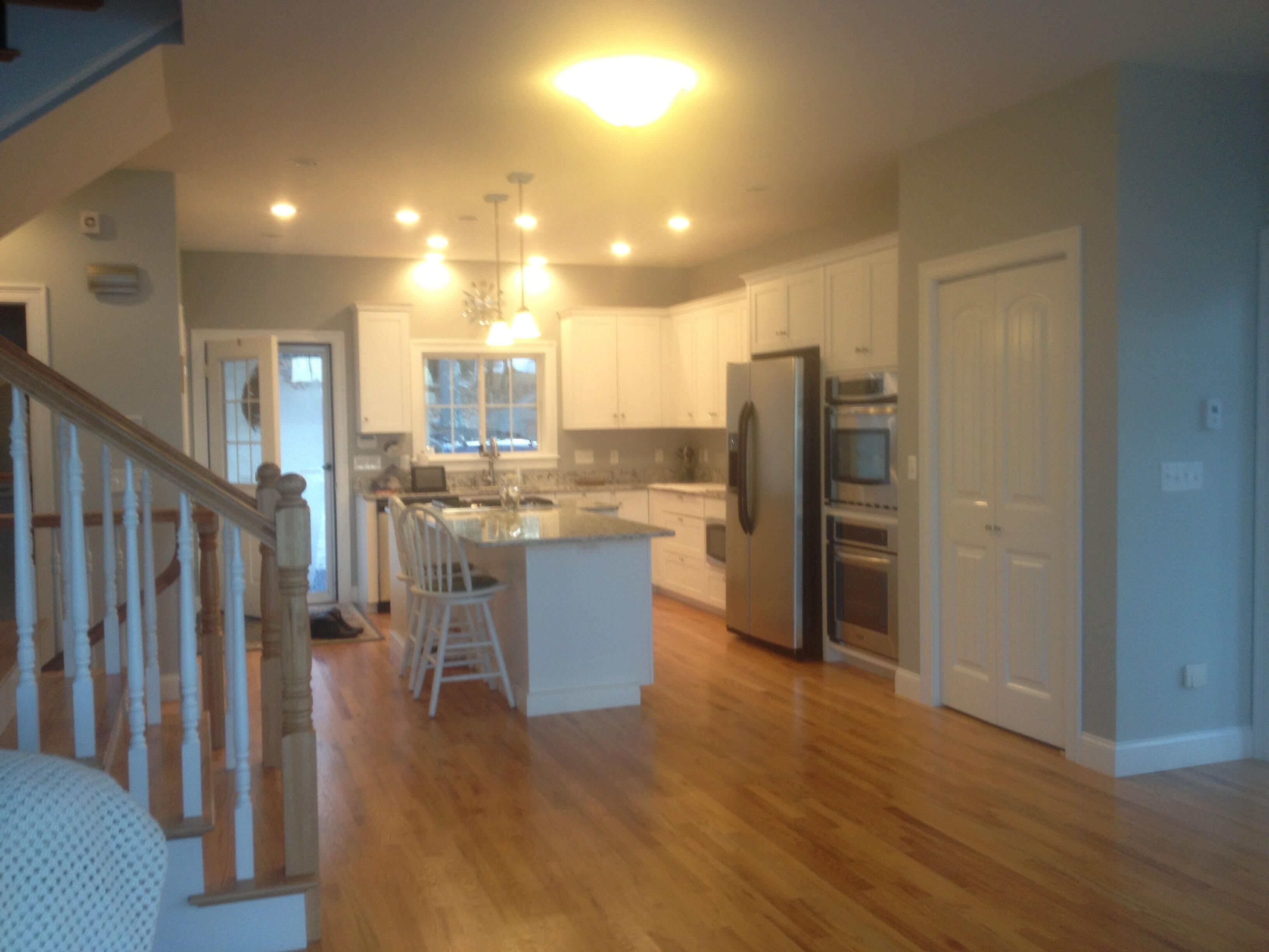 Beautiful Lakefront Home on pristine Swan Pond lake close to Maine beaches