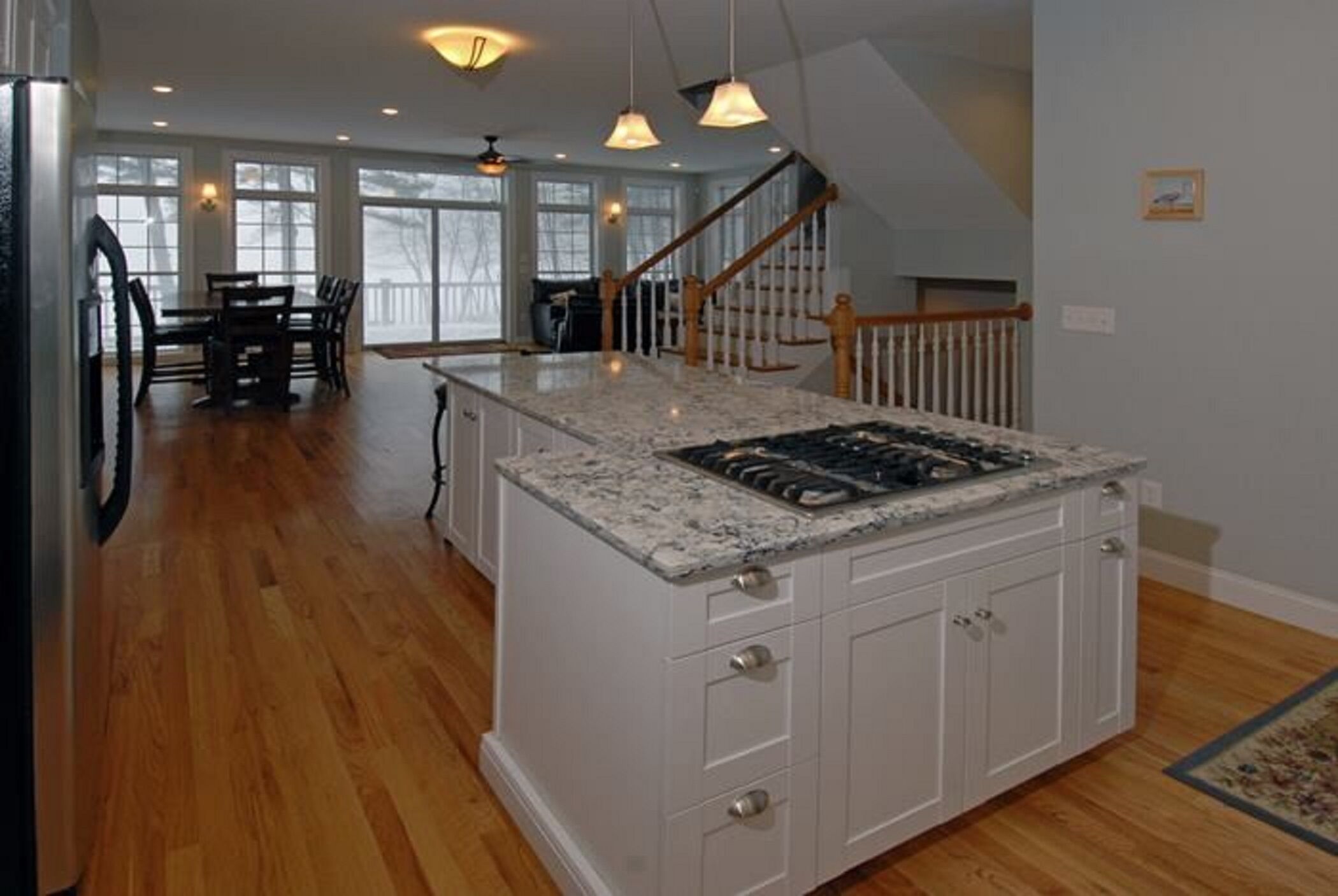 Beautiful Lakefront Home on pristine Swan Pond lake close to Maine beaches