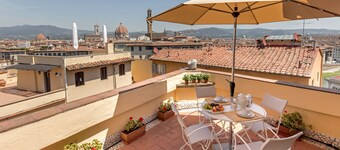The One and Only: NEW ROYAL SUITE with PRIVATE TERRACE OVERLOOKING FLORENCE