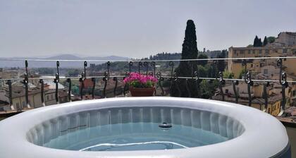The One and Only: NEW ROYAL SUITE with PRIVATE TERRACE OVERLOOKING FLORENCE