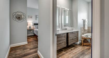 Yhdessä lomakohteet Uusin koti nukkuu 72 yhden katon teatteri- tai juhlasalin alla