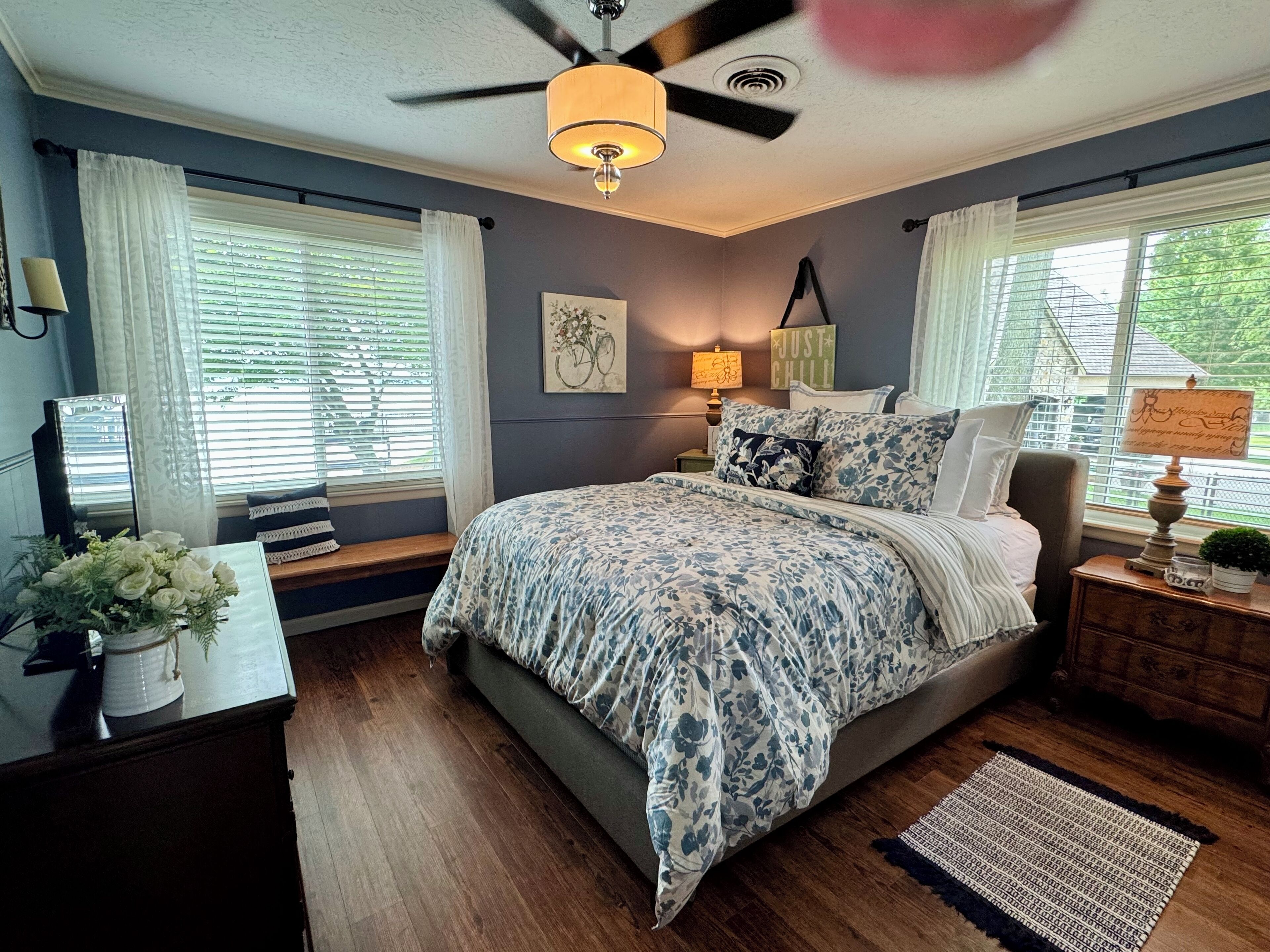 4 Schlafzimmer, Schreibtisch, Bügeleisen/Bügelbrett, kostenloses WLAN