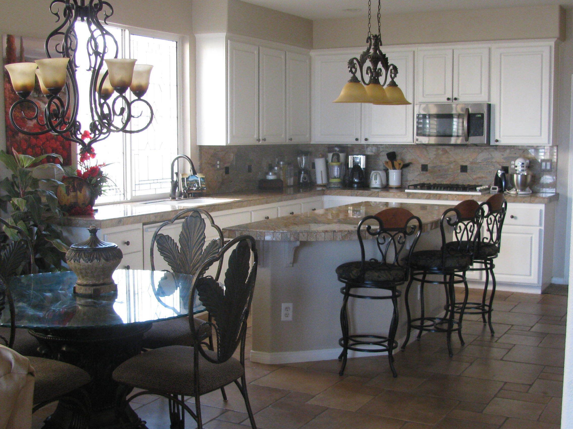 Beautiful Home With A View. Close To All The Socal Attractions<br>Sleeps 10+