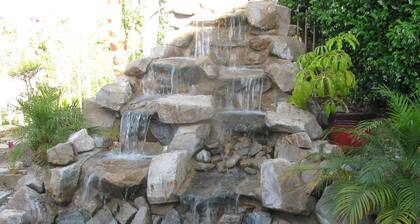 Be Home With A View. Close To All The Socal Attractions. Sleeps 8