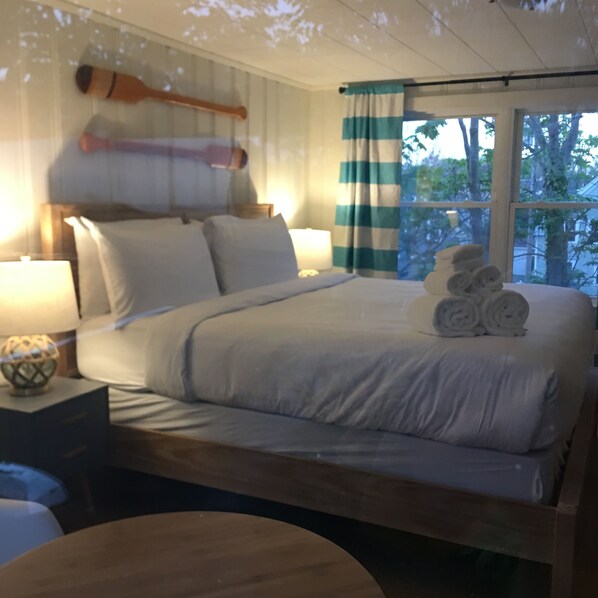 Cabin Room | Egyptian cotton sheets, premium bedding, individually decorated - The Bradford (Provincetown)