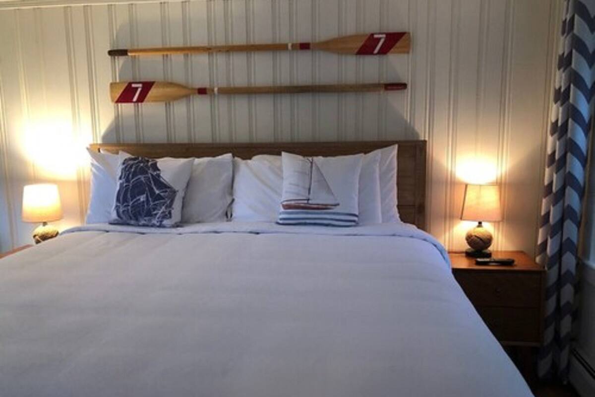 Cabin Room | Egyptian cotton sheets, premium bedding, individually decorated