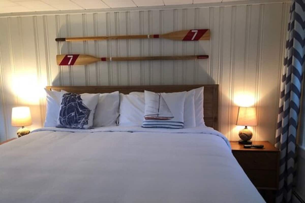 Cabin Room | Egyptian cotton sheets, premium bedding, individually decorated