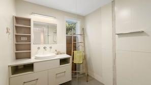 Shower, towels
