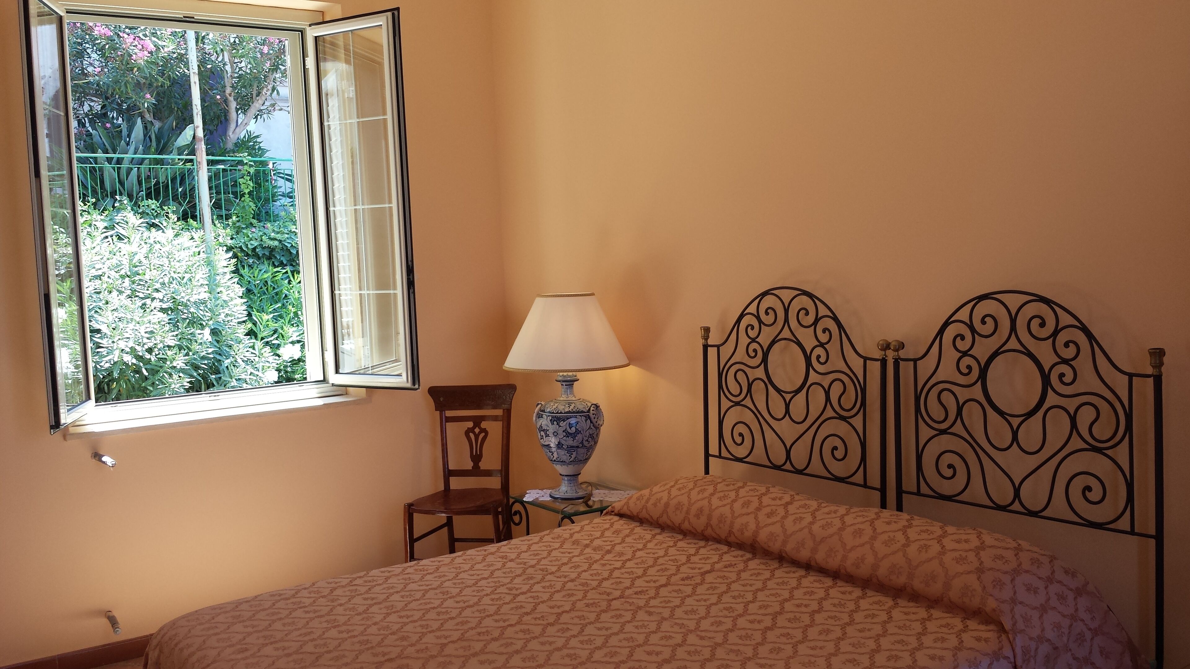 50 METERS FROM THE SEA IN FRONT SANDY BEACH-NICE SINGLE HOUSE IDEAL FOR FAMILIES