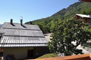 Property grounds - Mountain village apartment overlooking 3 Valleys (Montagny)