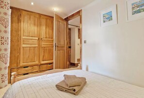 1 chambre, bureau, Wi-Fi, draps fournis