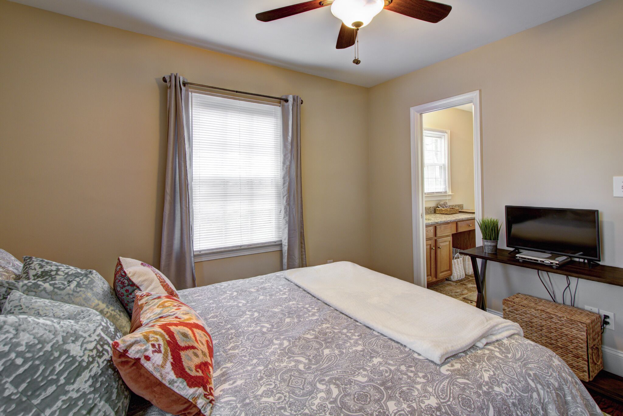 Beautiful Elizabeth Bungalow