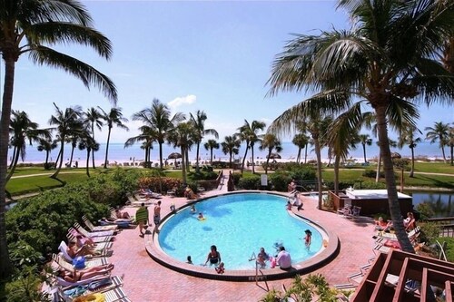  Pointe Santo Newly Renovated Gulf View Ground Floor 2BR Condo