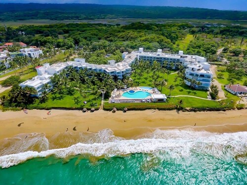 Seawinds à Punta Goleta, Cabarete. Paradis de luxe en bord de mer!
