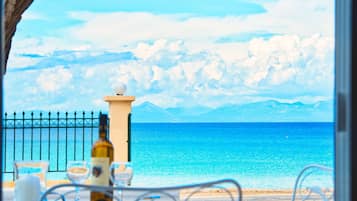 Căn hộ tiện nghi đơn giản, quang cảnh biển | Quang cảnh ban công