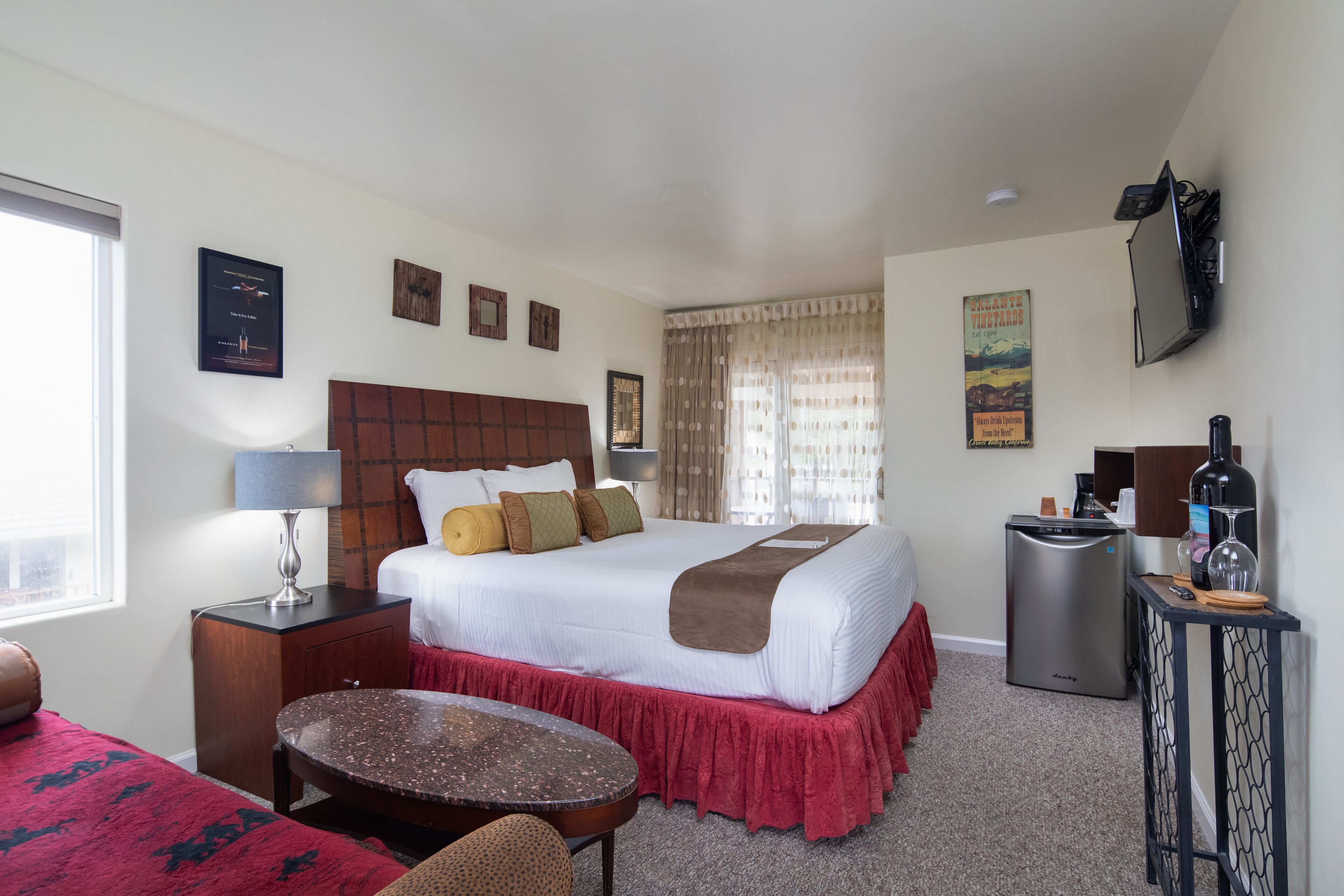 king patio | free wifi, bed sheets