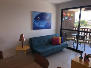 TV, mesa de pingue-pongue