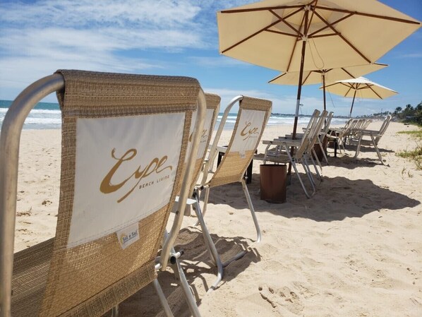 Am Strand, Liegestühle