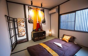 一棟貸し | 高級寝具、低反発ベッド、客室ごとに異なる装飾、WiFi (無料)