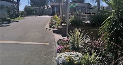 Twin Waters Caravan Park - Dawesville