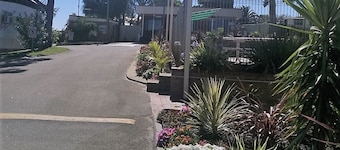 Twin Waters Caravan Park - Dawesville