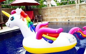 Outdoor pool - Grand Raka Homestay (Buleleng)