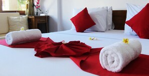 Superior Double Room, 1 Bedroom | In-room safe, soundproofing, free WiFi, bed sheets - Grand Raka Homestay (Buleleng)