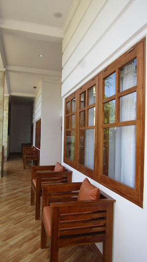 Exterior detail - Grand Raka Homestay (Buleleng)