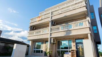 Overnatningsstedets facade