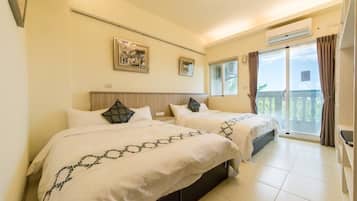 Værelse til 4 personer - ikke-ryger - delvis havudsigt | 4 soveværelser, premium-sengetøj, dundyner, skrivebord