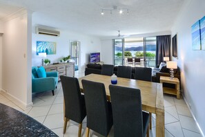 Standard Apartment, 2 Bedrooms, Sea View | In-room dining - Beach Front Lagoon Lodge Apartments (Whitsundays)