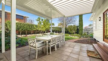 Familienhaus, 3 Schlafzimmer, Gartenblick | Terrasse/Patio
