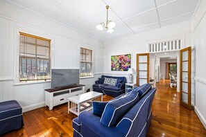 Family House, 3 Bedrooms, Garden View | Living area | Flat-screen TV, fireplace - Frangipani House (East Toowoomba)